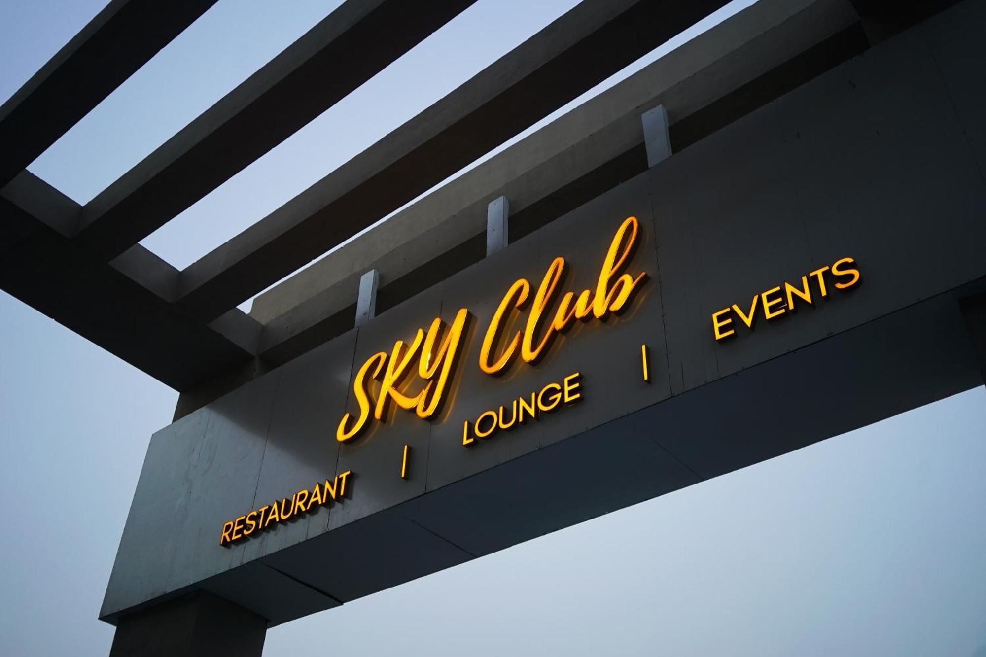 Rhythm Gurugram Hotel & Suites, Sohna Road Gurgaon Exterior photo