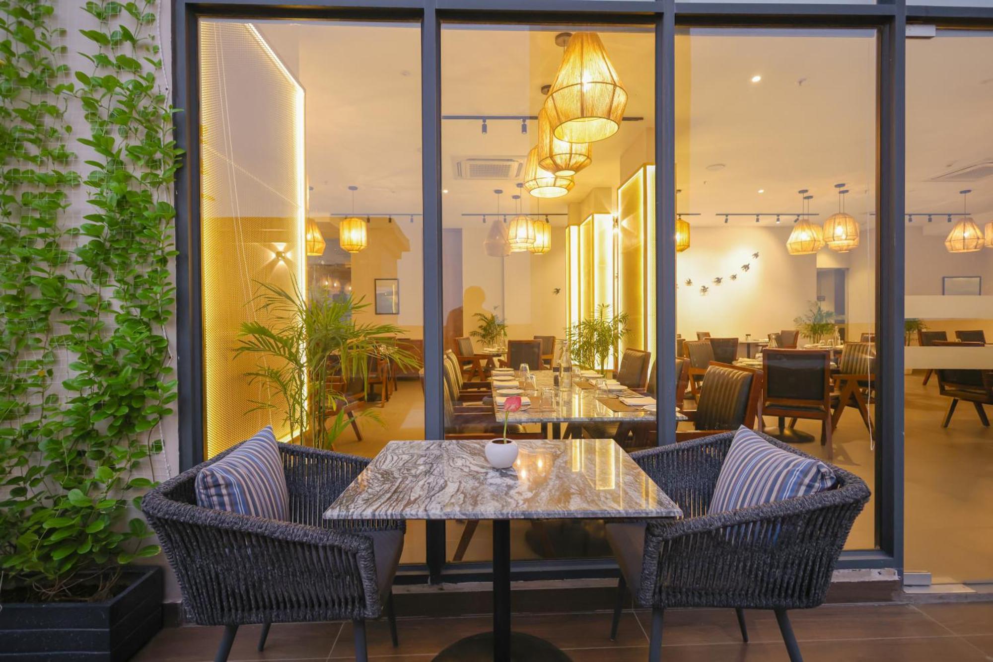 Rhythm Gurugram Hotel & Suites, Sohna Road Gurgaon Exterior photo