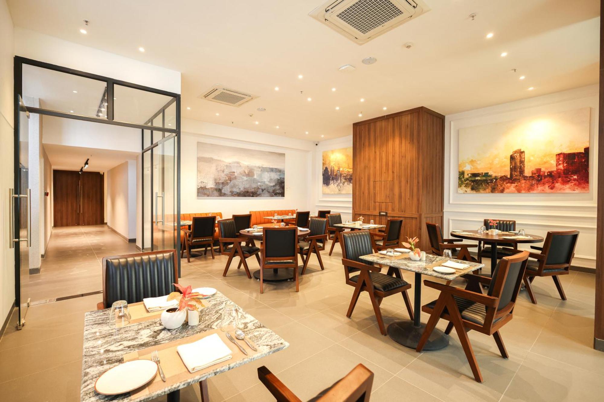Rhythm Gurugram Hotel & Suites, Sohna Road Gurgaon Exterior photo