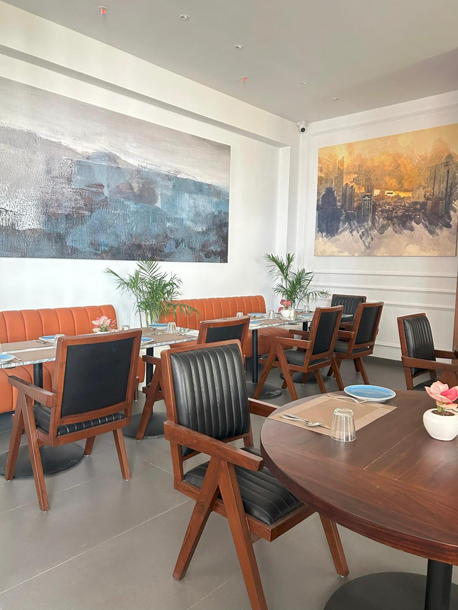 Rhythm Gurugram Hotel & Suites, Sohna Road Gurgaon Exterior photo